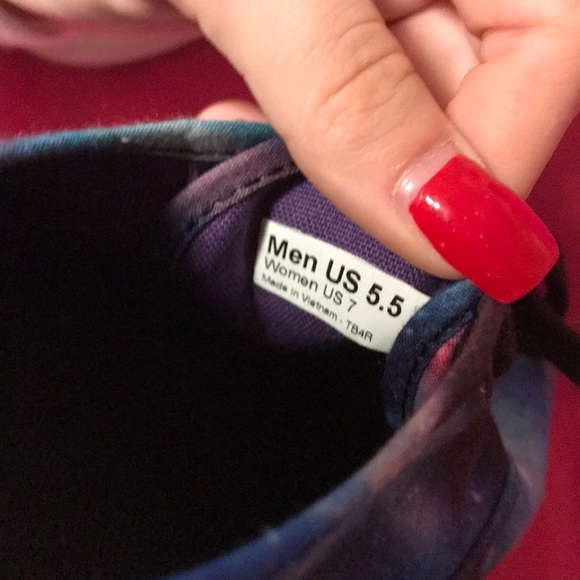 Vans - Picture 3 of 3